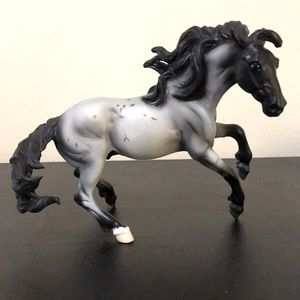 Nakota Horse Breyer